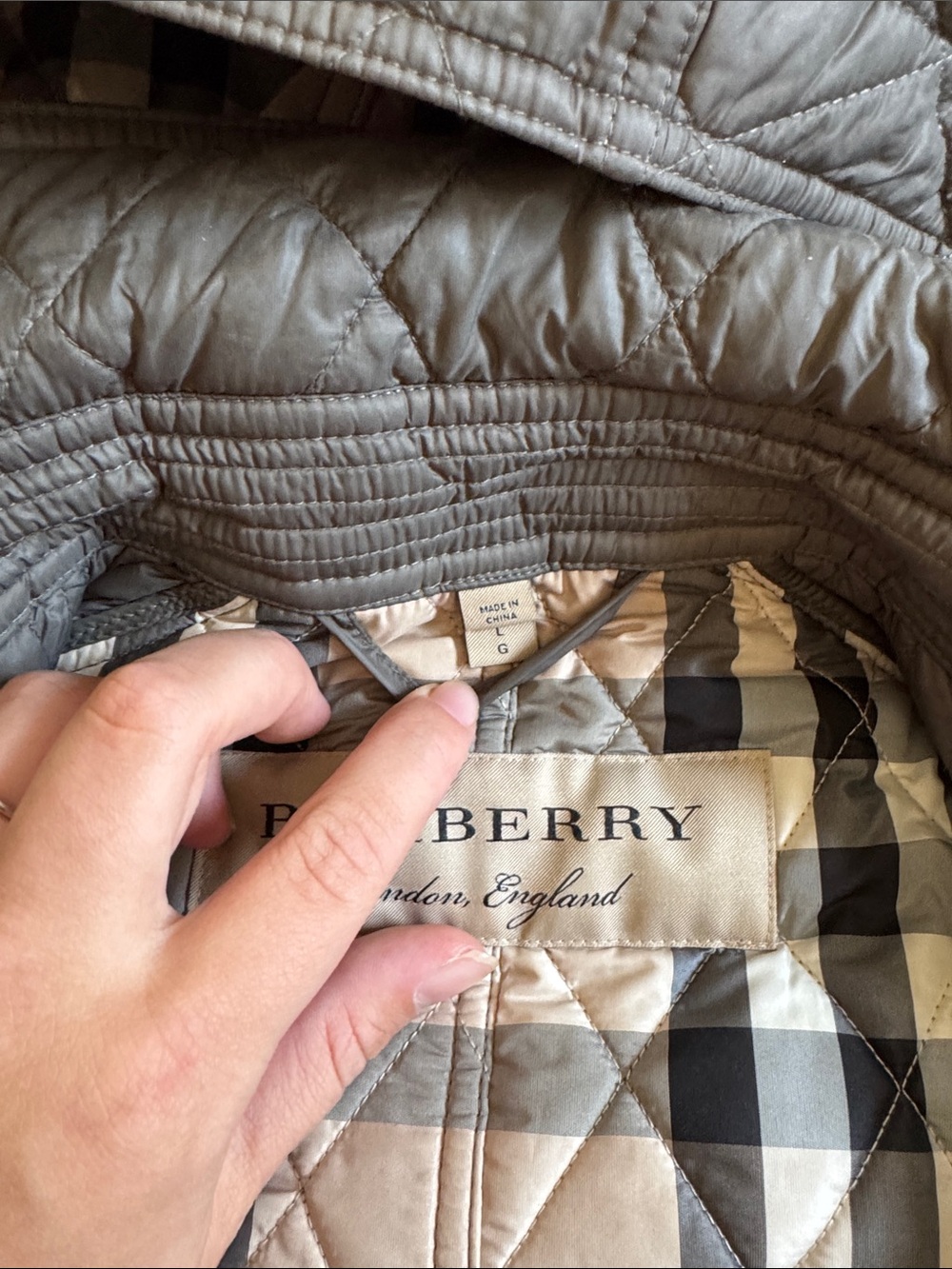 Burberry Baughton Quilted Coat - Picture 4 of 8